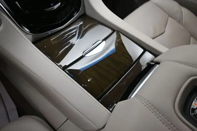 2018 Cadillac Escalade - $25,999