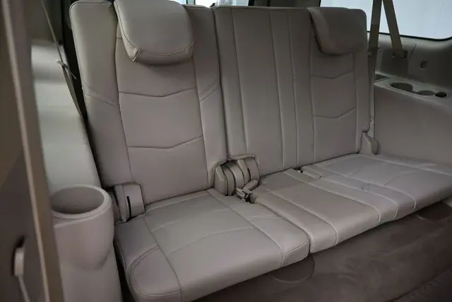 2018 Cadillac Escalade - $25,999