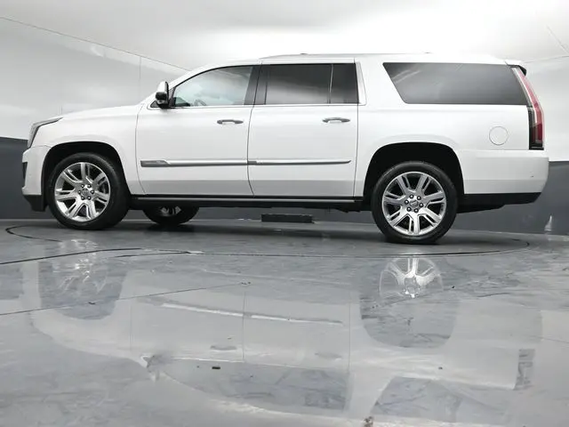 2018 Cadillac Escalade - $25,999