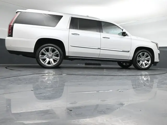 2018 Cadillac Escalade - $25,999
