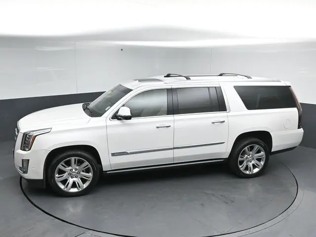 2018 Cadillac Escalade - $25,999