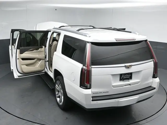 2018 Cadillac Escalade - $25,999