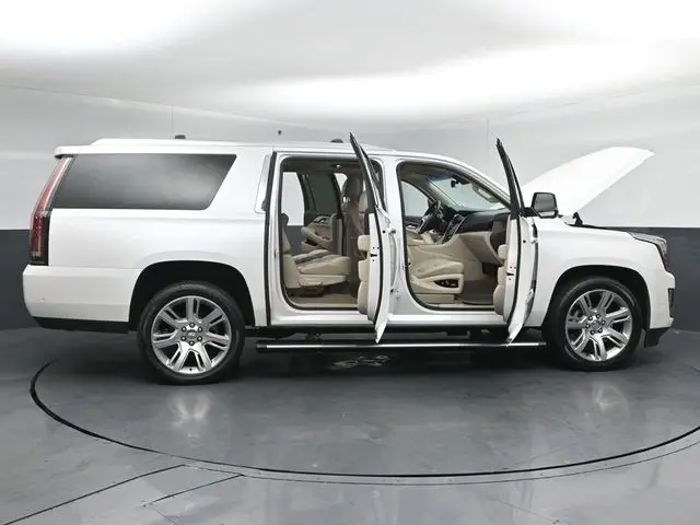 2018 Cadillac Escalade - $25,999