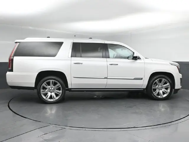 2018 Cadillac Escalade - $25,750