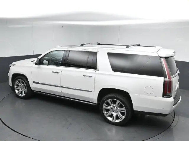 2018 Cadillac Escalade - $25,750