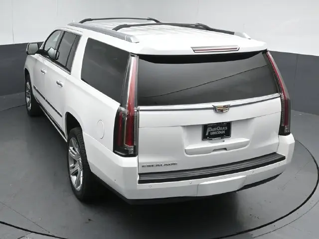 2018 Cadillac Escalade - $25,750