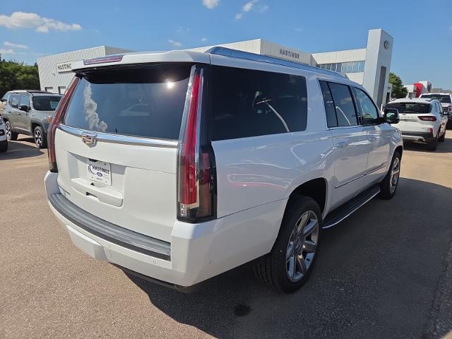 2020 Cadillac Escalade - $35,981