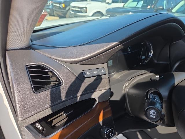 2020 Cadillac Escalade - $35,981