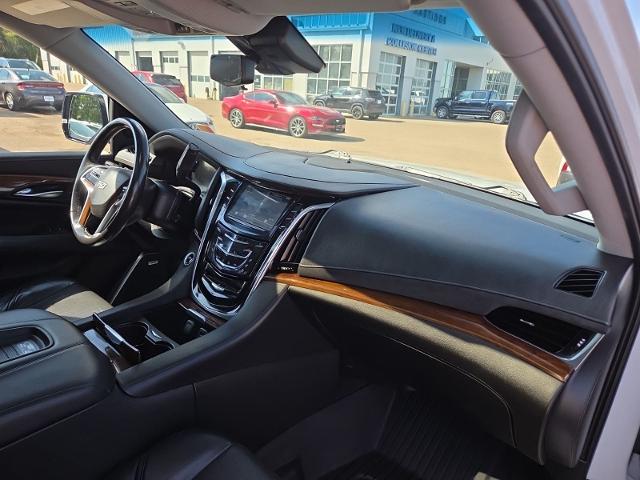 2020 Cadillac Escalade - $35,981