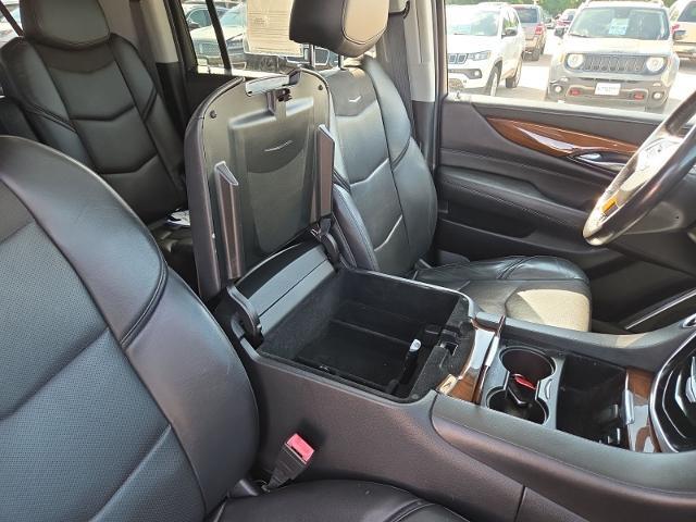 2020 Cadillac Escalade - $35,981