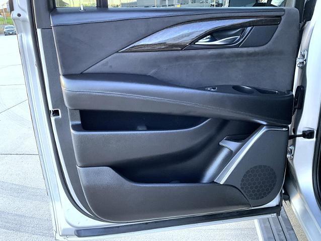 2016 Cadillac Escalade - $23,240