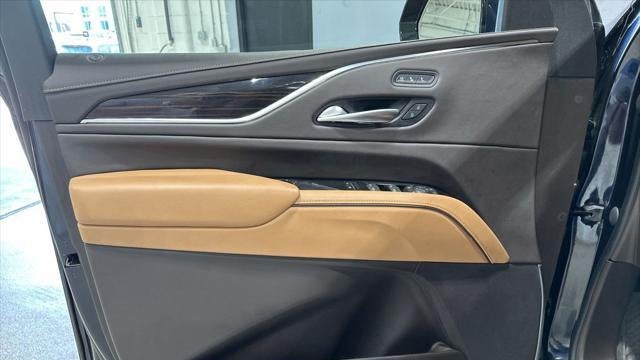 2023 Cadillac Escalade ESV Premium Luxury