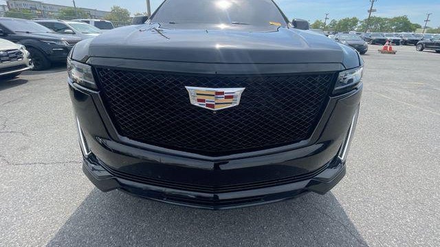 2023 Cadillac Escalade ESV Premium Luxury