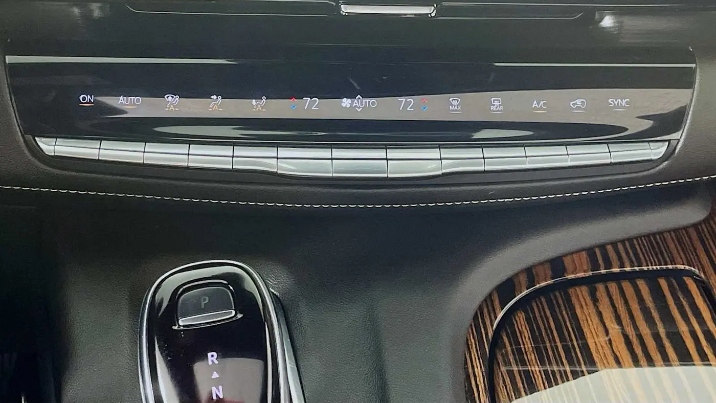 2024 Cadillac Escalade ESV Premium Luxury