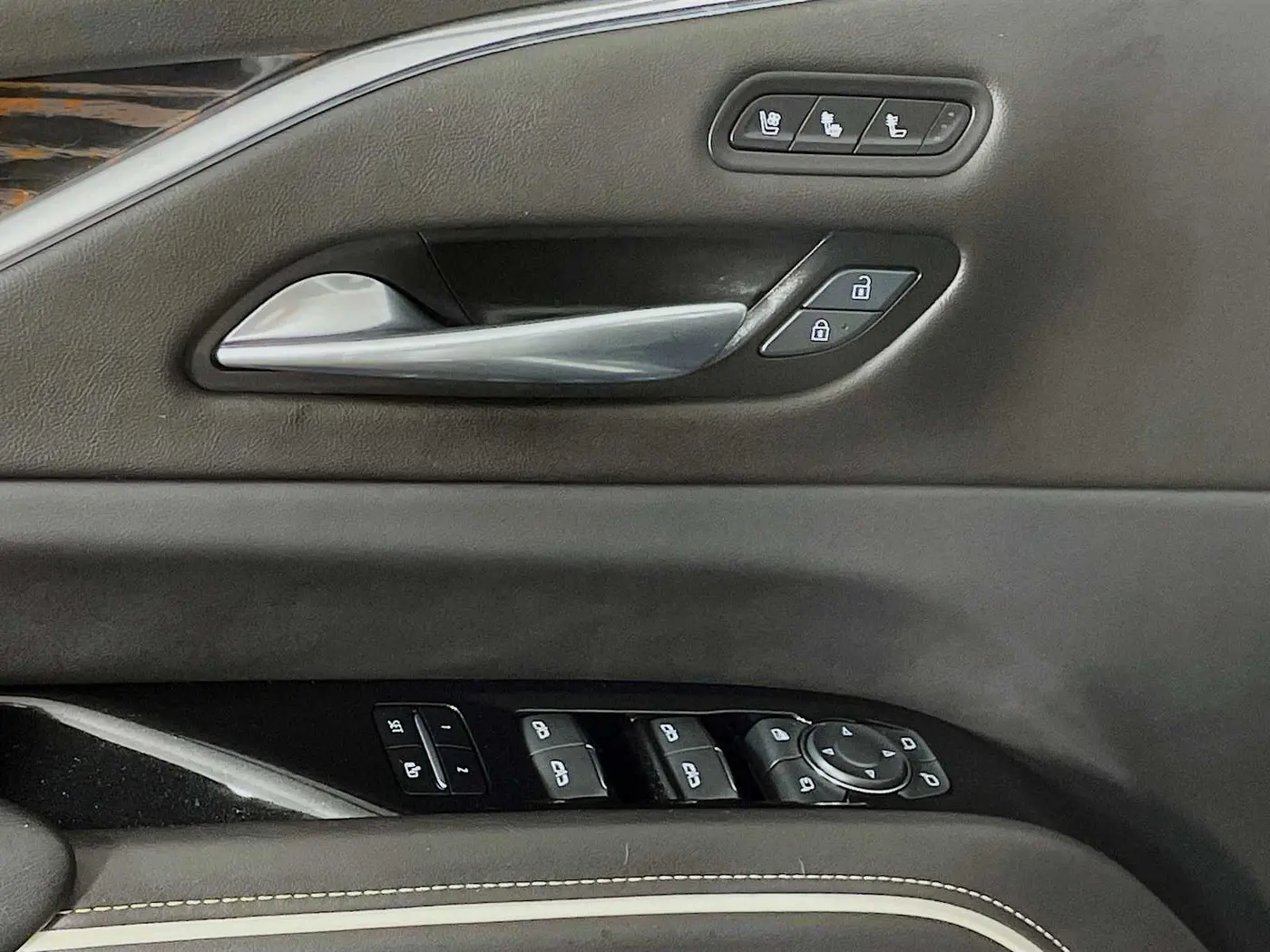 2024 Cadillac Escalade - $79,995