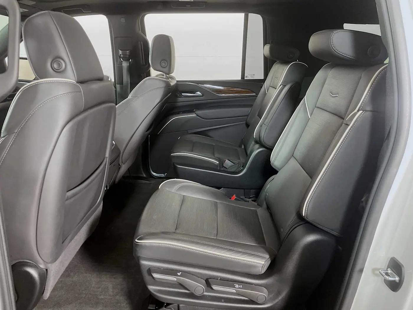 2024 Cadillac Escalade - $79,995