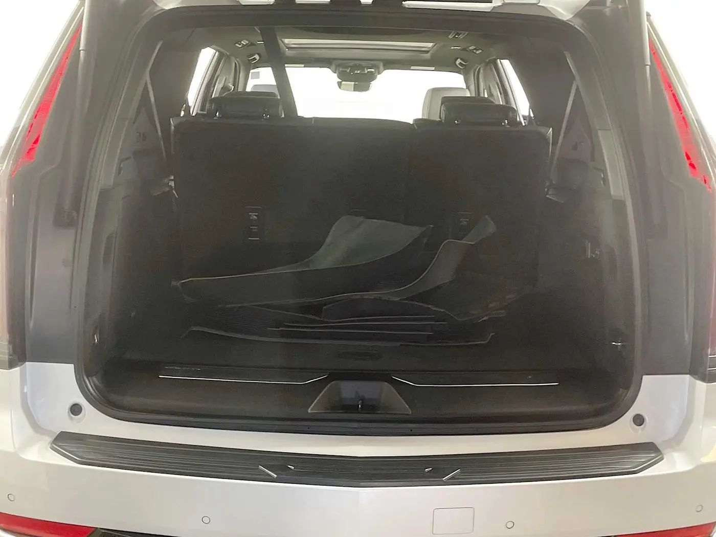 2024 Cadillac Escalade - $79,995