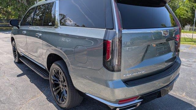 2024 Cadillac Escalade ESV Premium Luxury