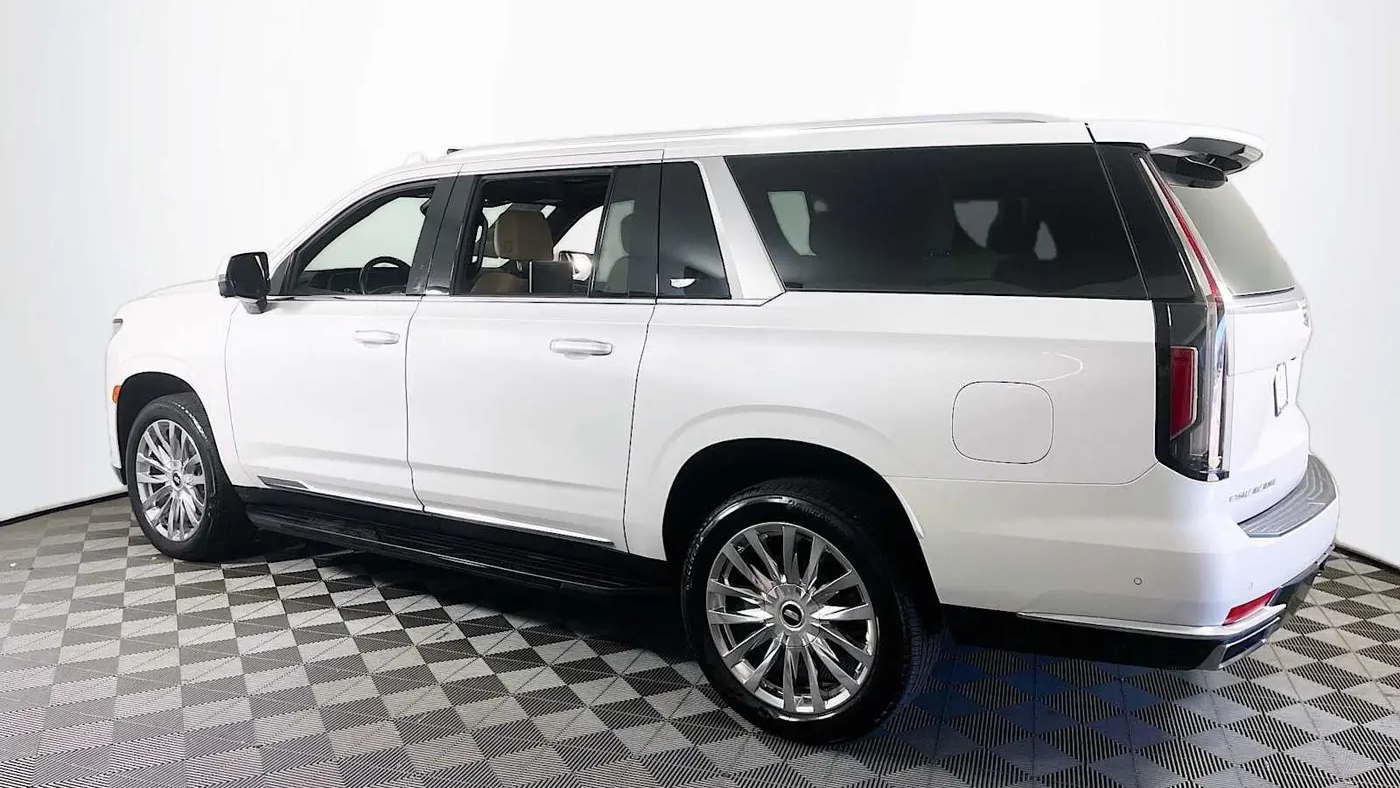 2022 Cadillac Escalade ESV Premium Luxury