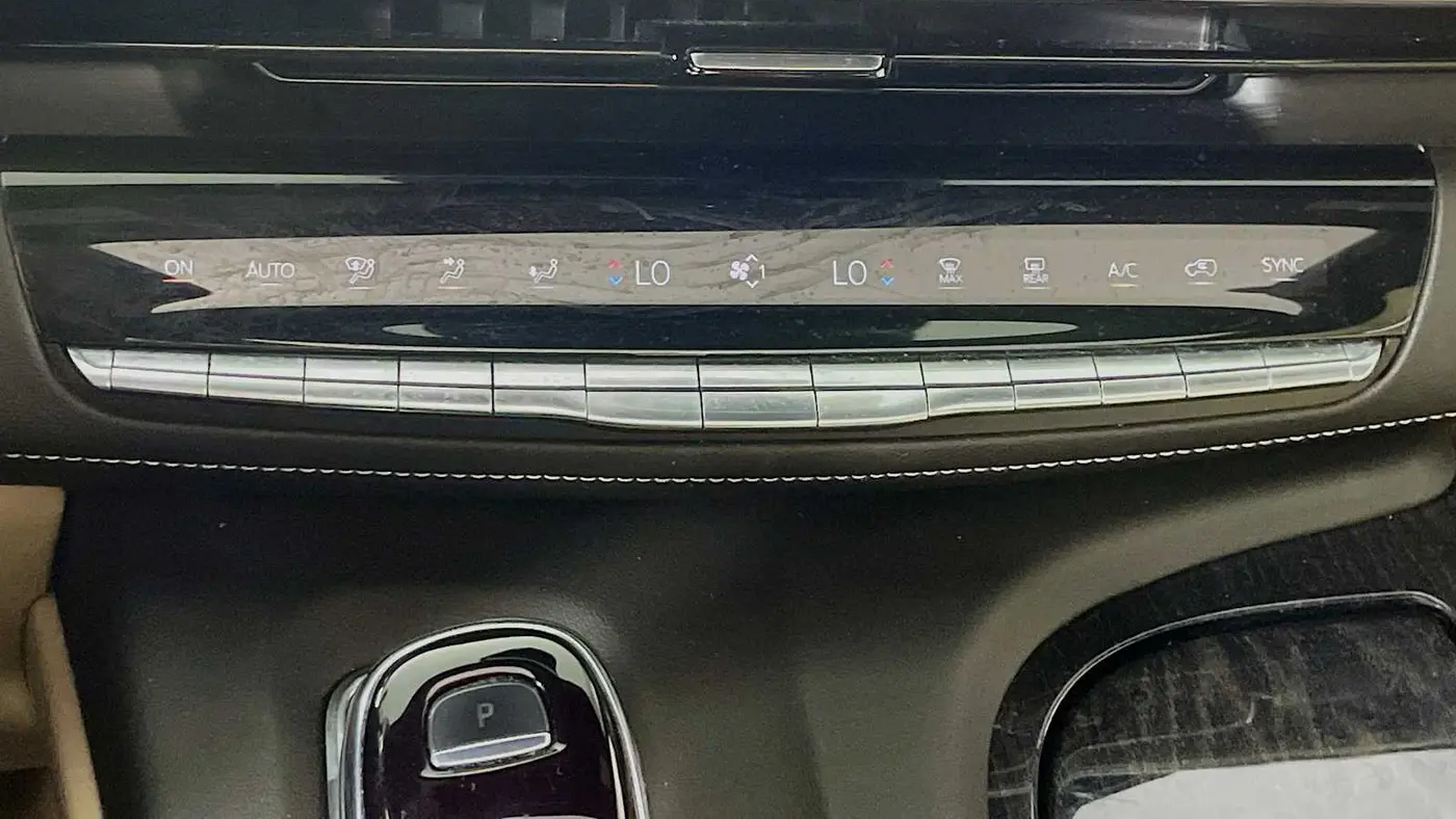 2022 Cadillac Escalade ESV Premium Luxury