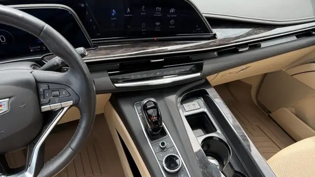 2022 Cadillac Escalade ESV Premium Luxury