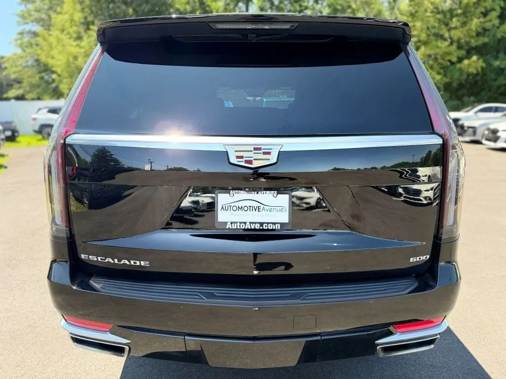 2024 Cadillac Escalade - $72,995