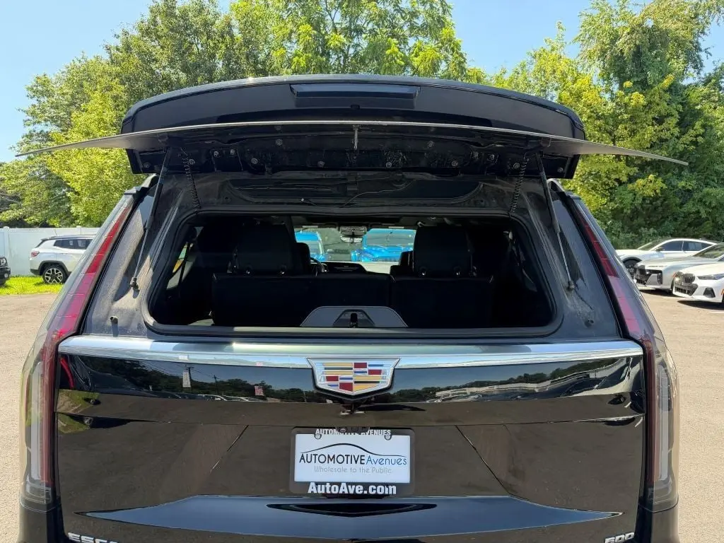 2024 Cadillac Escalade - $72,995