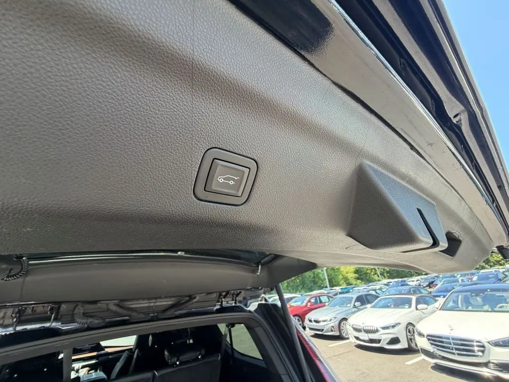 2024 Cadillac Escalade - $72,995