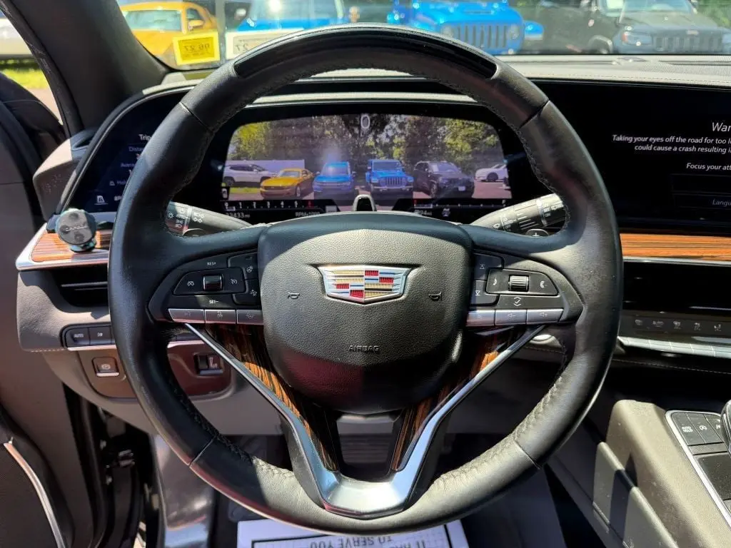 2024 Cadillac Escalade - $72,995