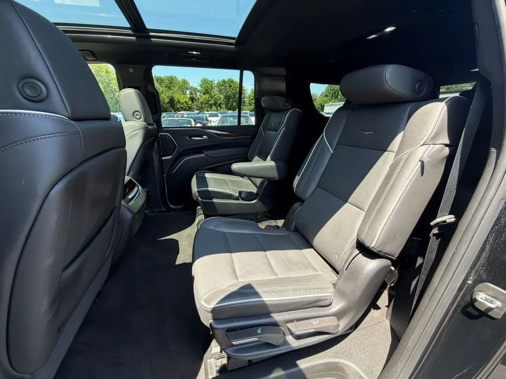 2024 Cadillac Escalade - $72,995