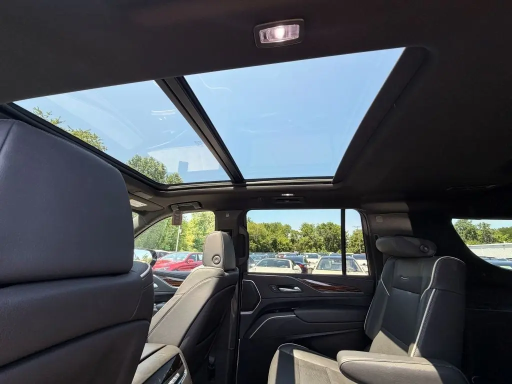 2024 Cadillac Escalade - $72,995