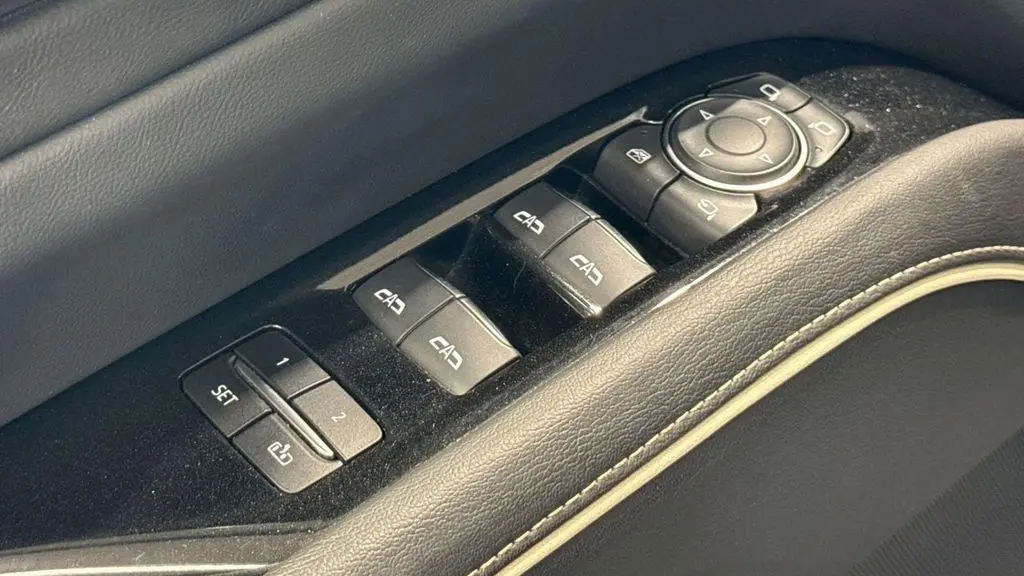 2021 Cadillac Escalade ESV Premium Luxury