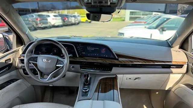 2023 Cadillac Escalade ESV Premium Luxury Platinum