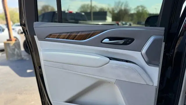 2023 Cadillac Escalade ESV Premium Luxury Platinum