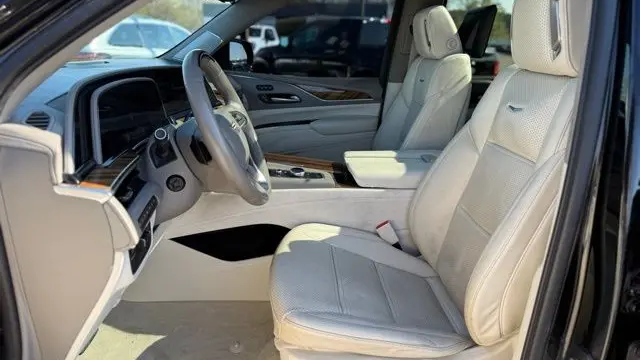 2023 Cadillac Escalade ESV Premium Luxury Platinum