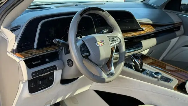 2023 Cadillac Escalade ESV Premium Luxury Platinum