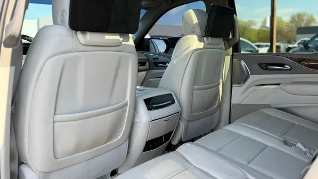 2023 Cadillac Escalade ESV Premium Luxury Platinum