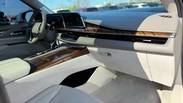 2023 Cadillac Escalade ESV Premium Luxury Platinum