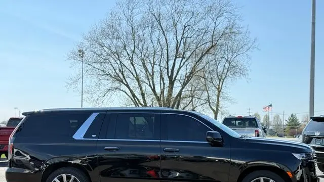 2023 Cadillac Escalade ESV Premium Luxury Platinum
