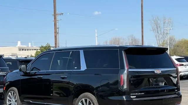 2023 Cadillac Escalade ESV Premium Luxury Platinum
