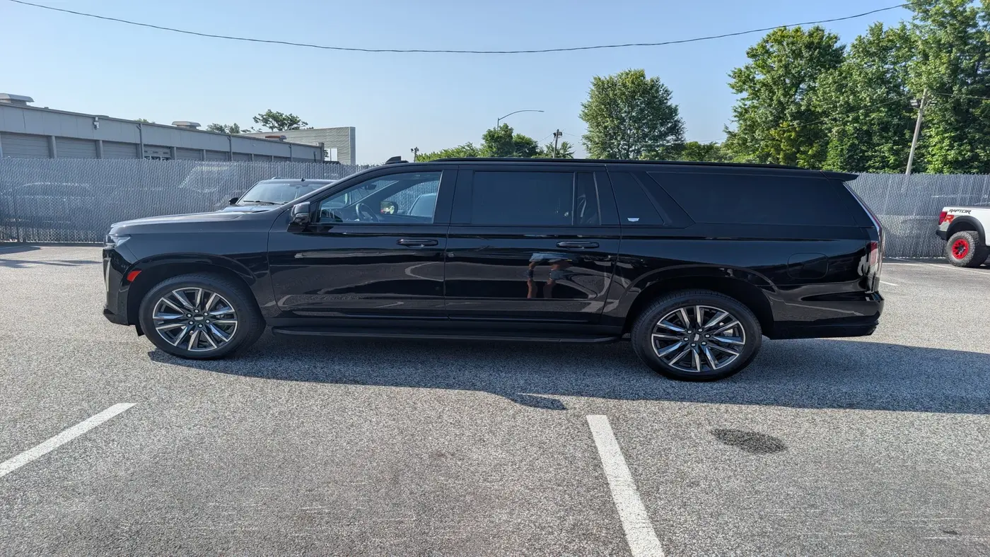 2022 Cadillac Escalade ESV Sport