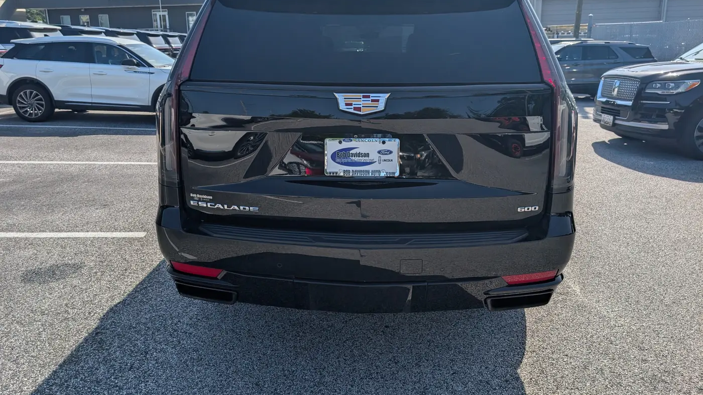 2022 Cadillac Escalade ESV Sport