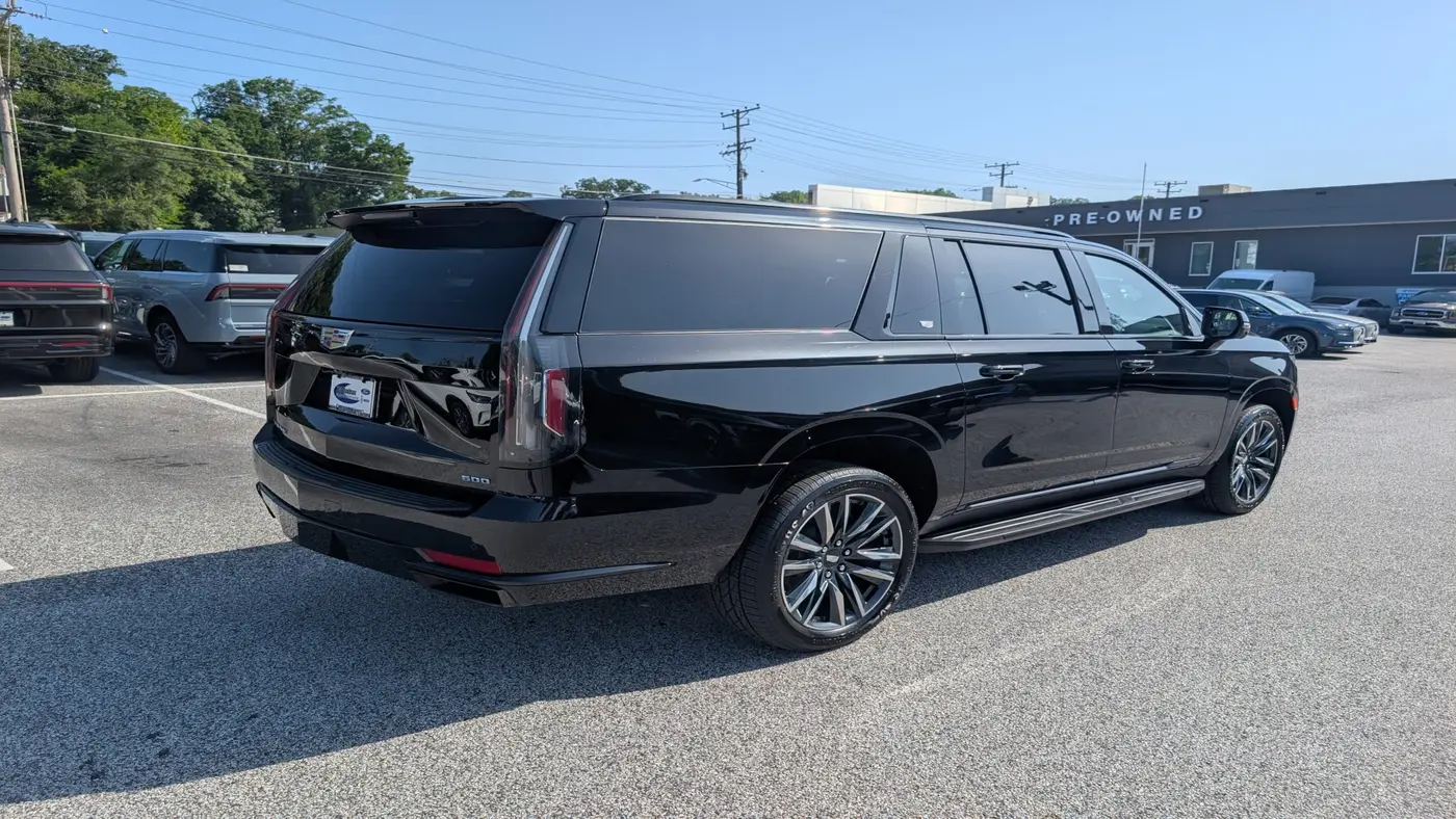 2022 Cadillac Escalade ESV Sport