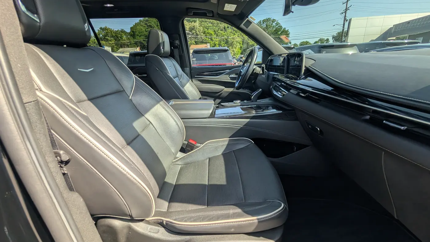 2022 Cadillac Escalade ESV Sport
