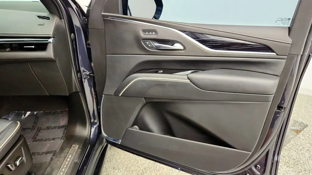 2023 Cadillac Escalade ESV Sport