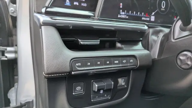 2023 Cadillac Escalade ESV Sport