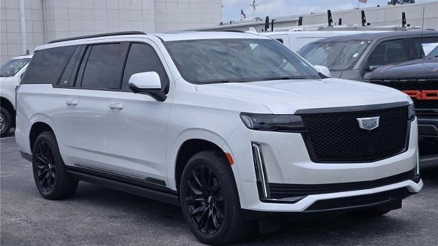 2023 Cadillac Escalade ESV Sport