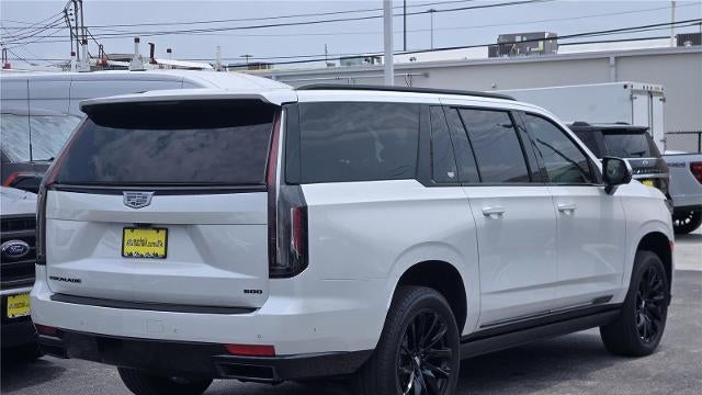 2023 Cadillac Escalade ESV Sport