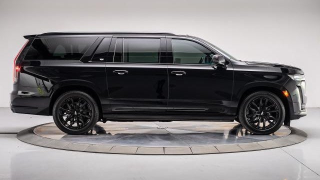 2023 Cadillac Escalade ESV Sport Platinum