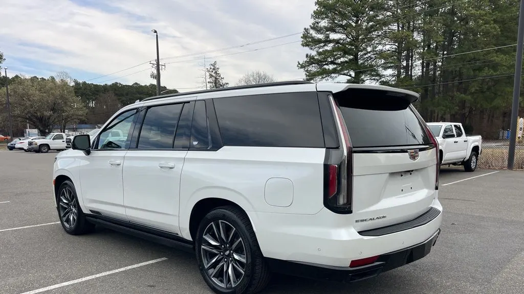 2023 Cadillac Escalade ESV Sport Platinum